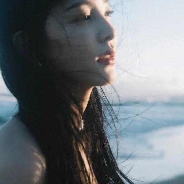 清凌凌的水蓝莹莹的天第一季